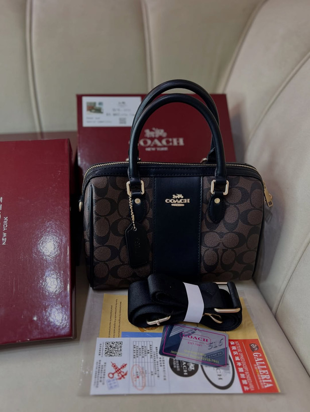 کیف از برند کوچ